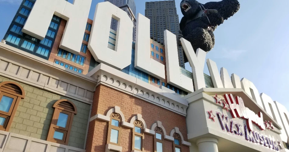 10 Things to Do on Hollywood Boulevard